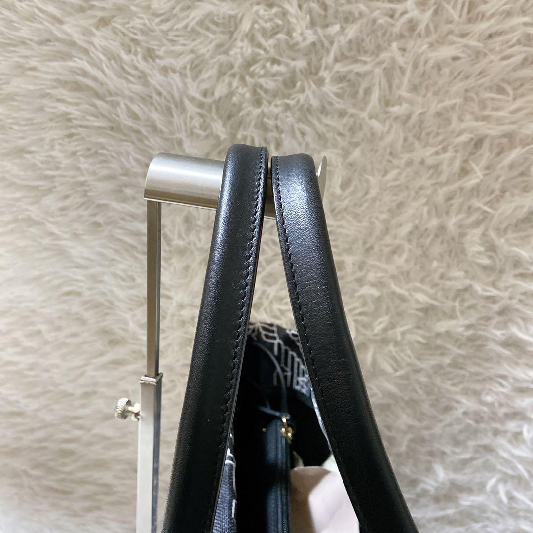 うさぎ ⭐️エンポリオアルマーニ　トートバッグ　A4サイズ 総柄　ロゴ