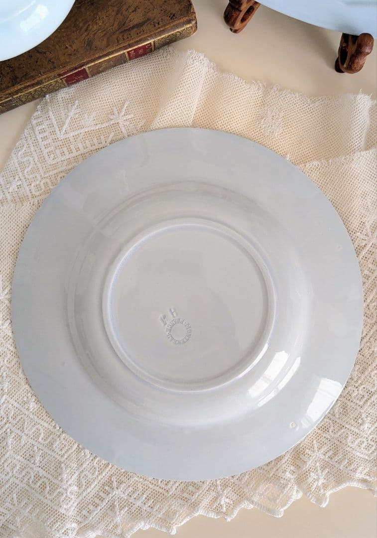 フランス モントロー シンプルな丸皿 ペールブルー