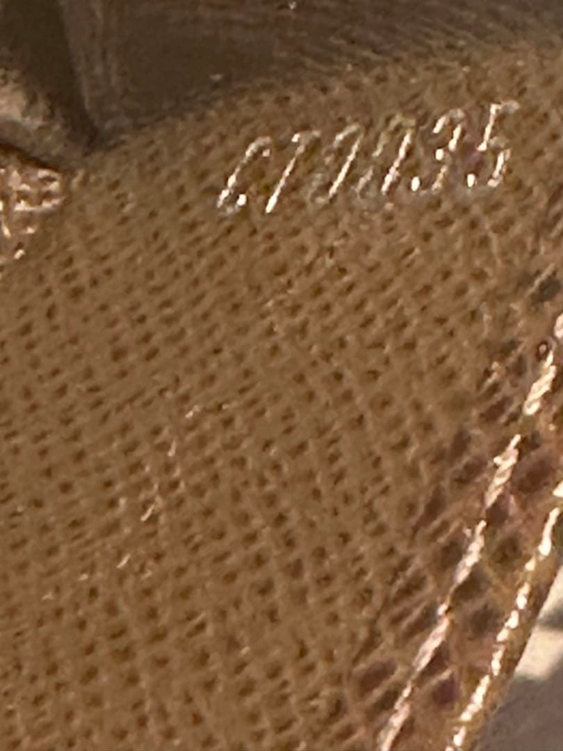 極美品　ルイヴィトン　ポルトモネボワット　タイガ　ケース　グリズリ　茶色