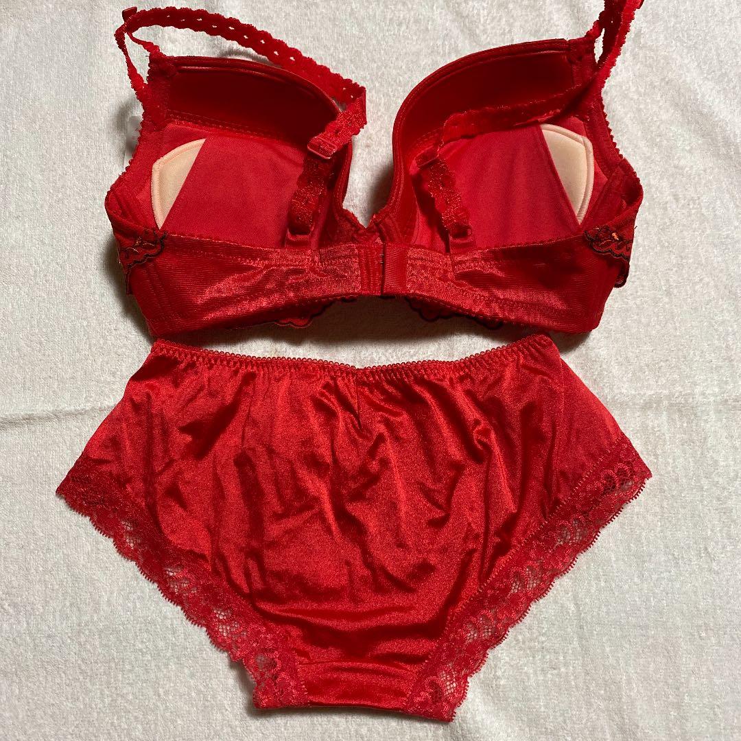 【新品】ワコールパルファージュブラジャー F70.ショーツM