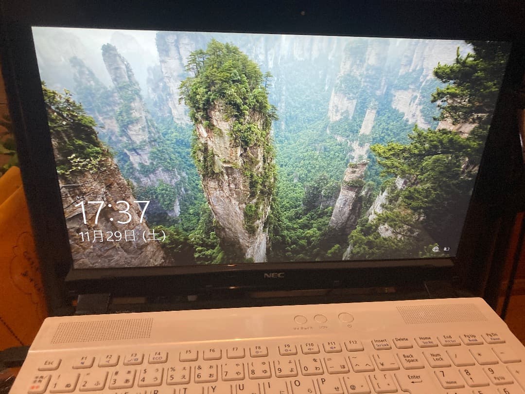 さ*催様 Core i7 / 1TB /良好バッテリー Microsoft Of