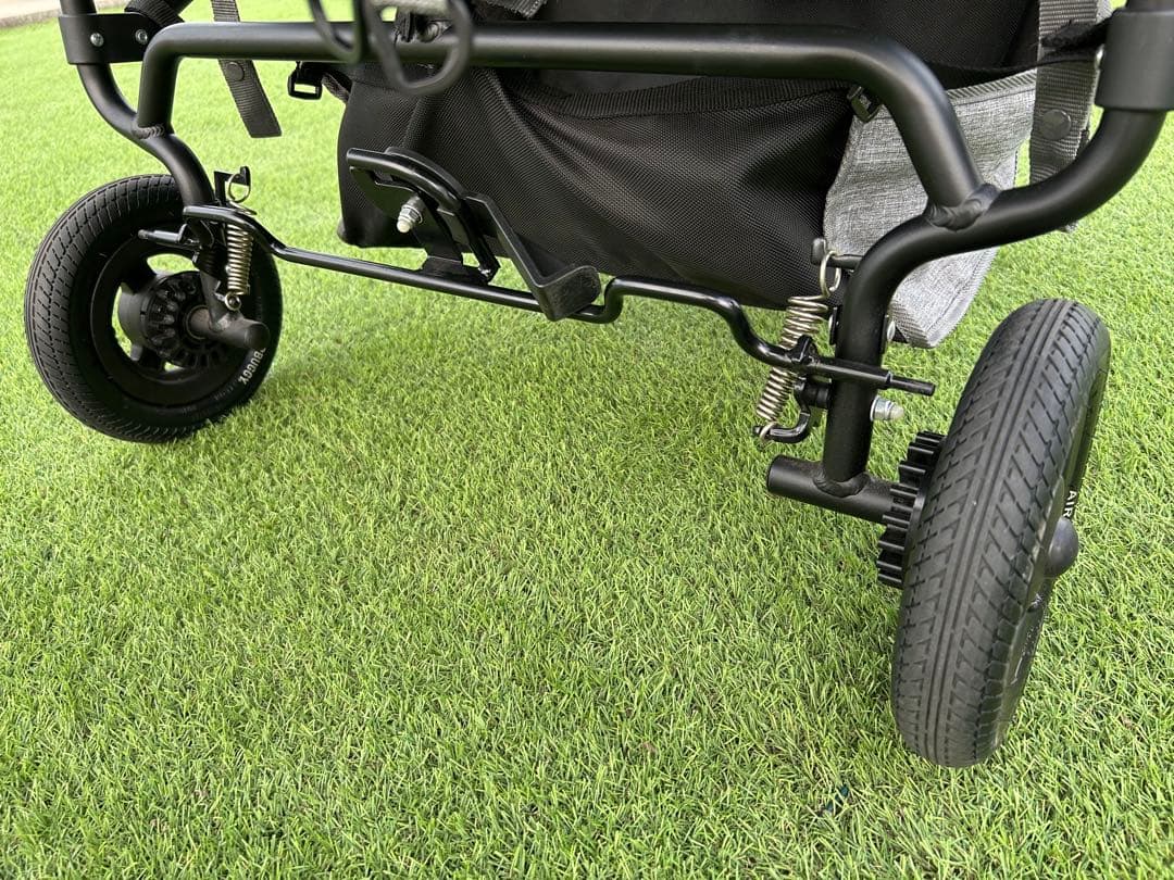 エアバギーココダブルフロムバース2人乗りベビーカー　双子　アースグレイ