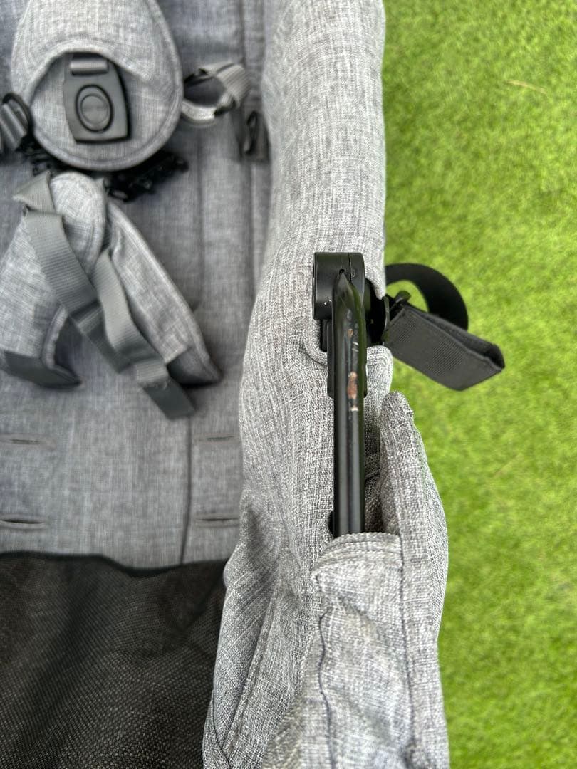 エアバギーココダブルフロムバース2人乗りベビーカー　双子　アースグレイ