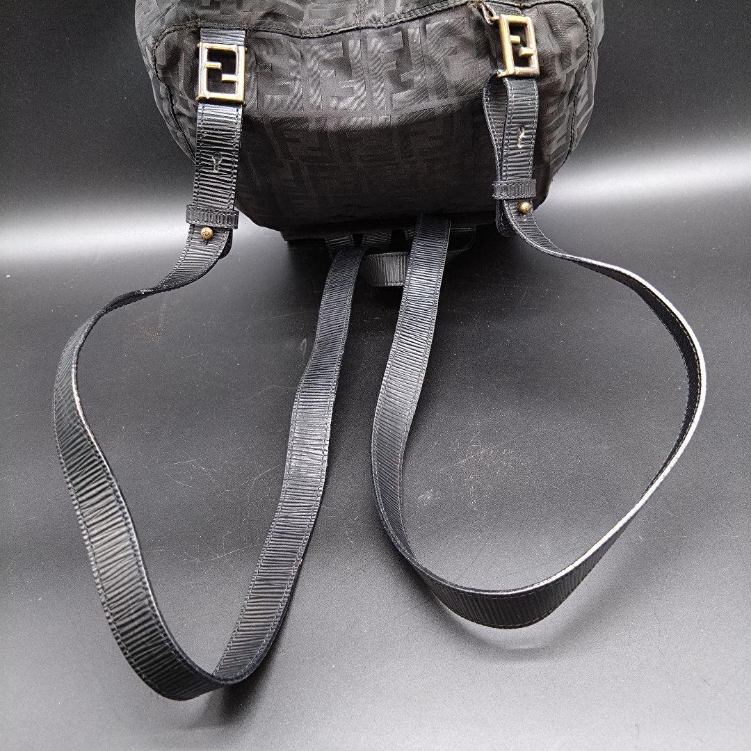 FENDI リュックサック ズッカ柄 肩掛け ナイロン レザー ブラック
