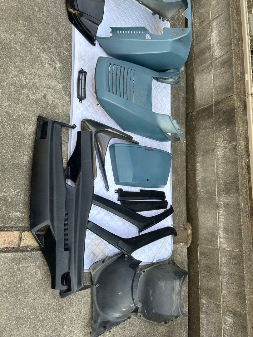 フュージョン外装　カウルなど