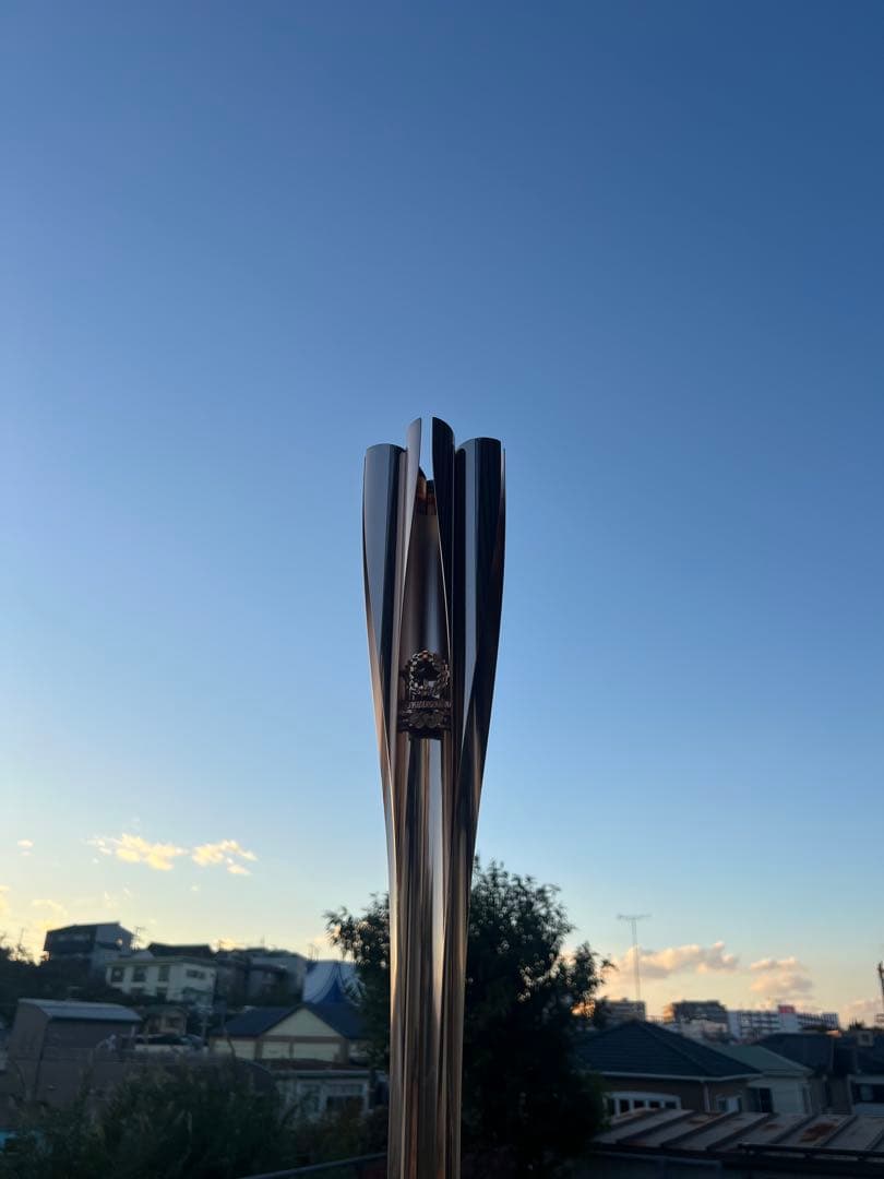 東京オリンピック2020聖火トーチ【ユニフォーム・トーチ専用アクリルケース付き】