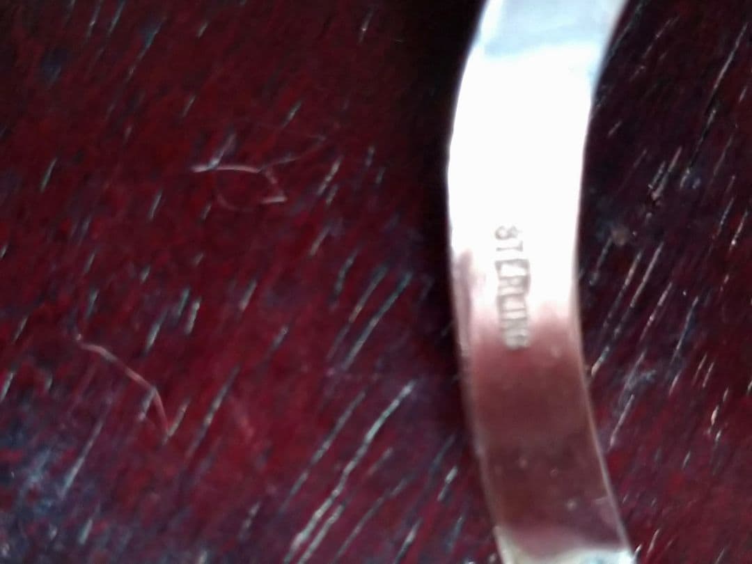 【お買い得】Tahe インディアンジュエリー　　トライアングル　シルバーバングル