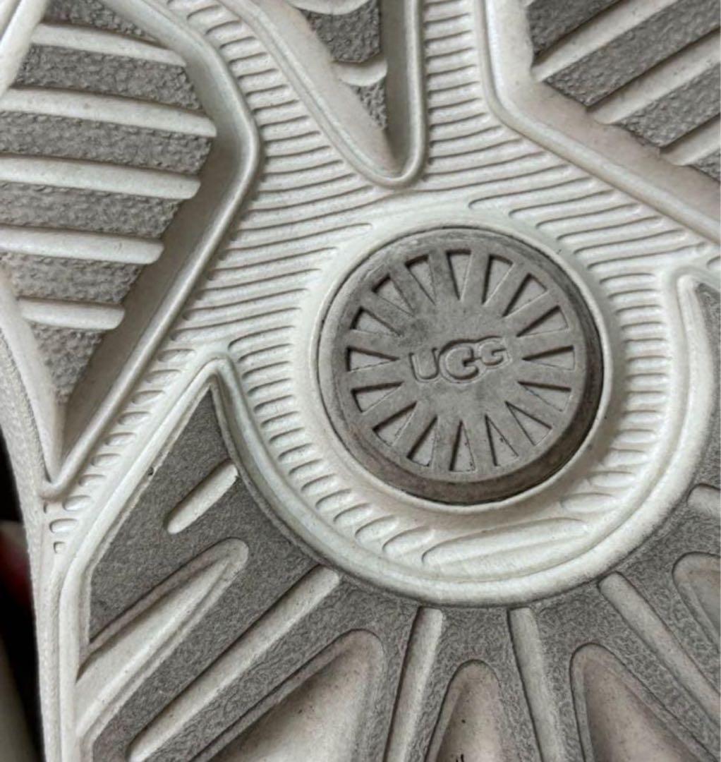 ★UGG スニーカー　美品　レディース24