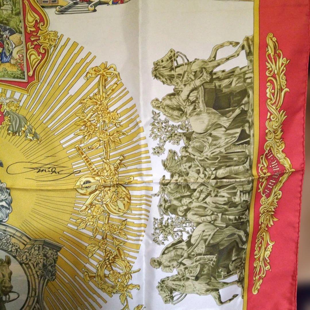 HERMES スカーフ(赤、金色)カレ90