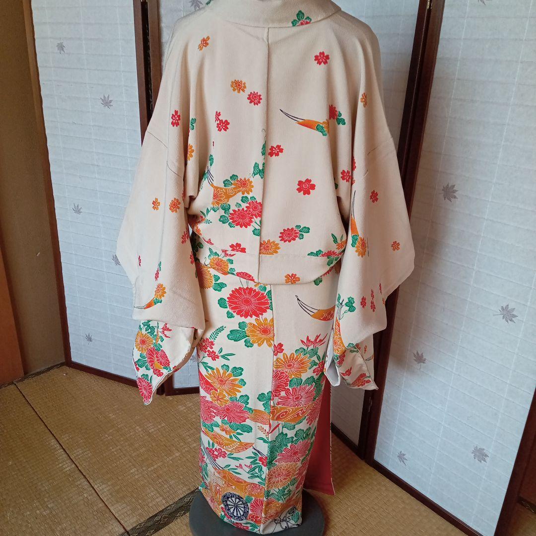 4055未使用美品　紅型　縮緬　中振袖　袷　ベージュで可愛い!