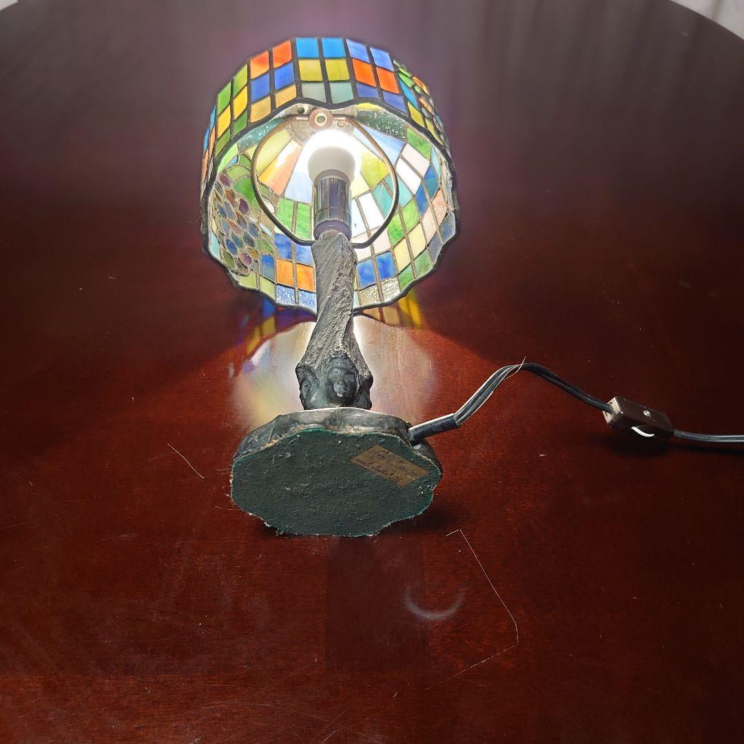 ステンドグラスのランプシェード