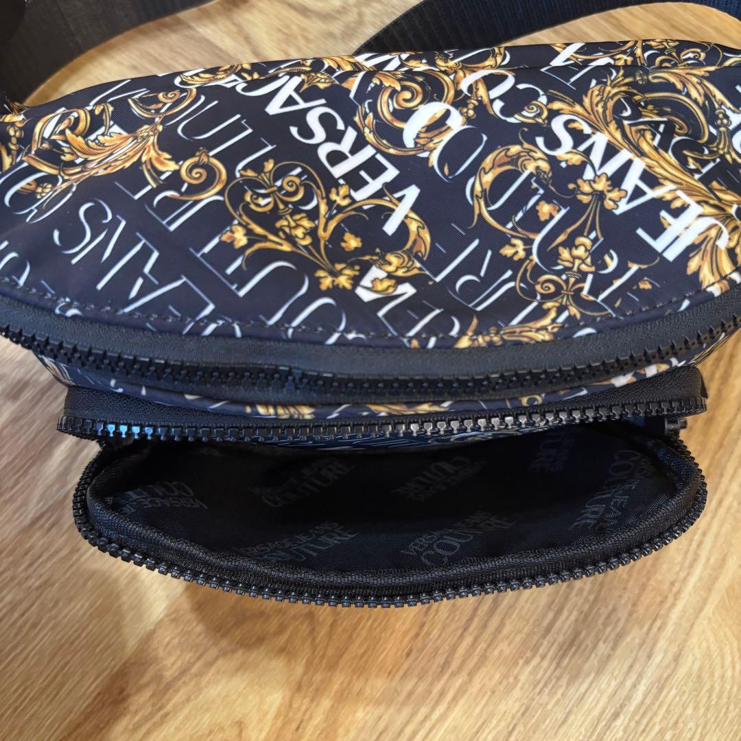 【未使用品】希少 VERSACE ナイロン ボディバッグ ブラック/ゴールド
