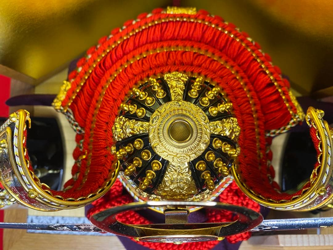 上杉謙信　東京久月　五月人形　銘木シリーズ　ホワイトオーク家紋付兜飾り収納セット