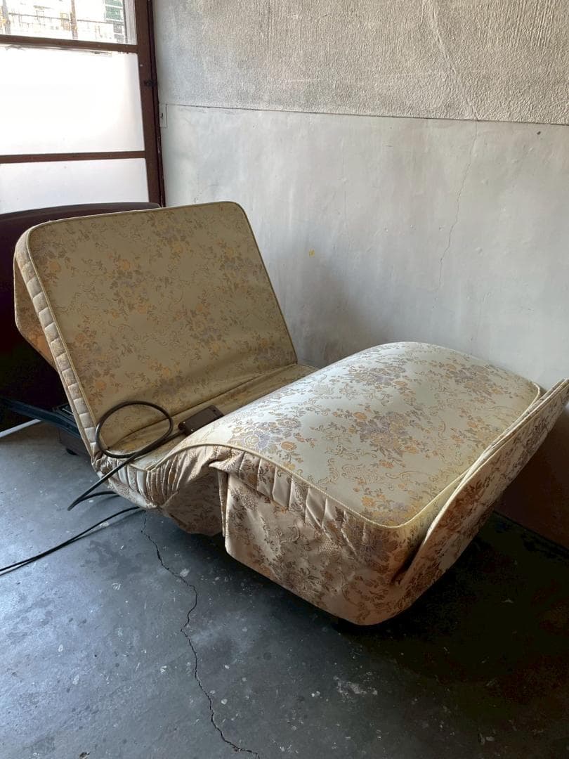 シモンズ 電動ベッド（1） シングル ポケットコイルマットレス付 動作確認済み