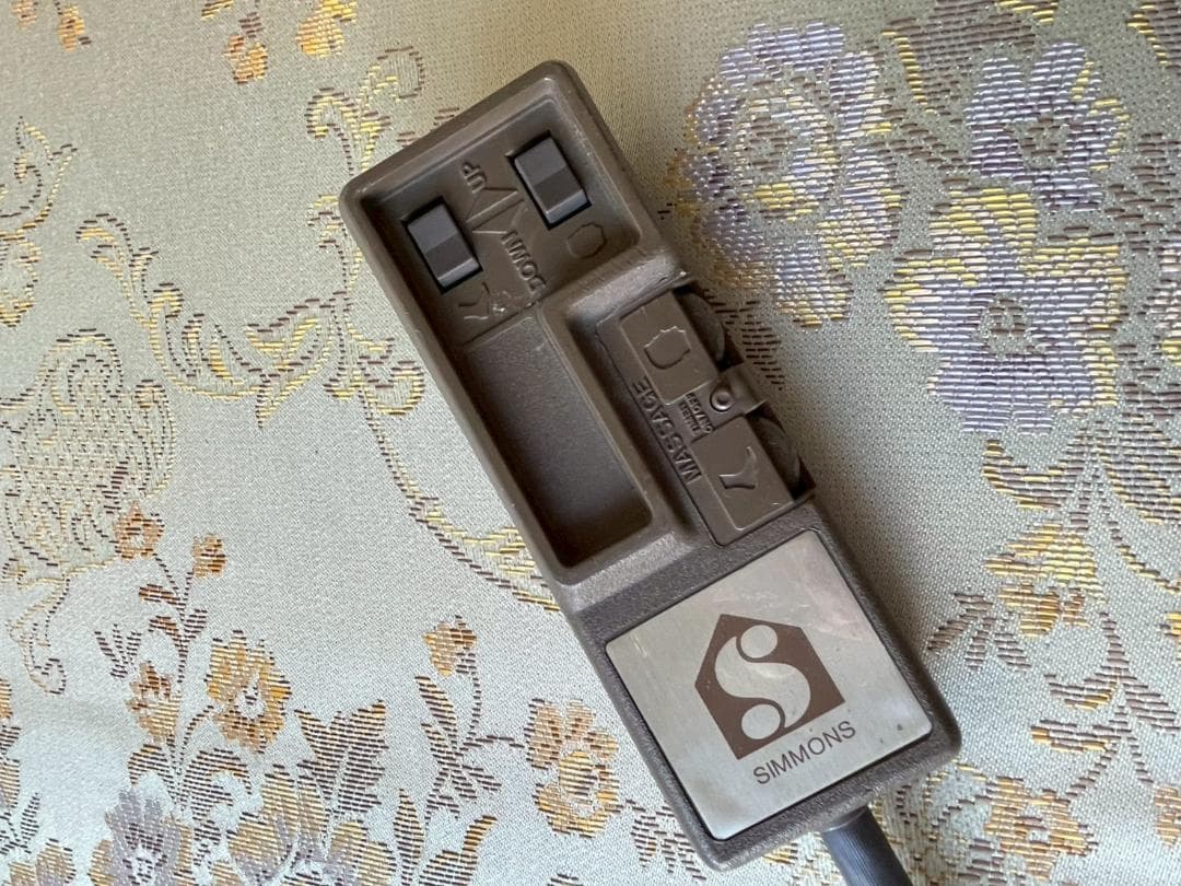 シモンズ 電動ベッド（1） シングル ポケットコイルマットレス付 動作確認済み