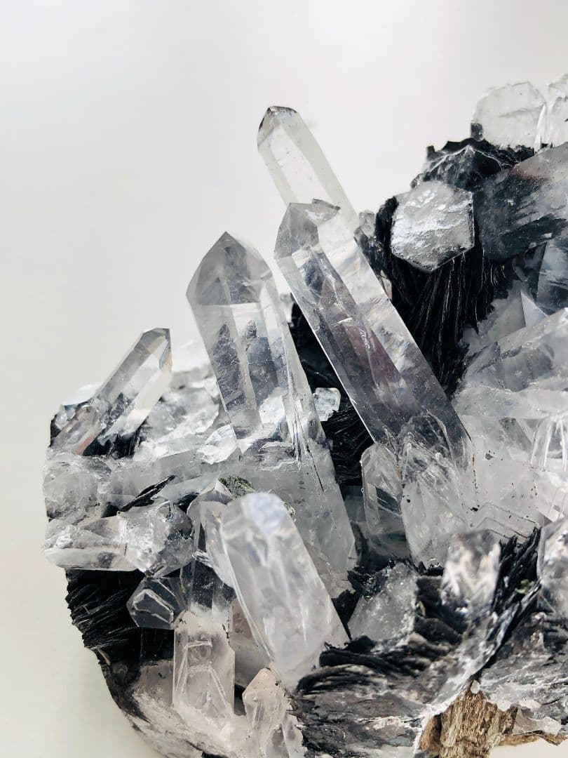 希少！アイアンローズ（ヘマタイト）の水晶共生クラスター