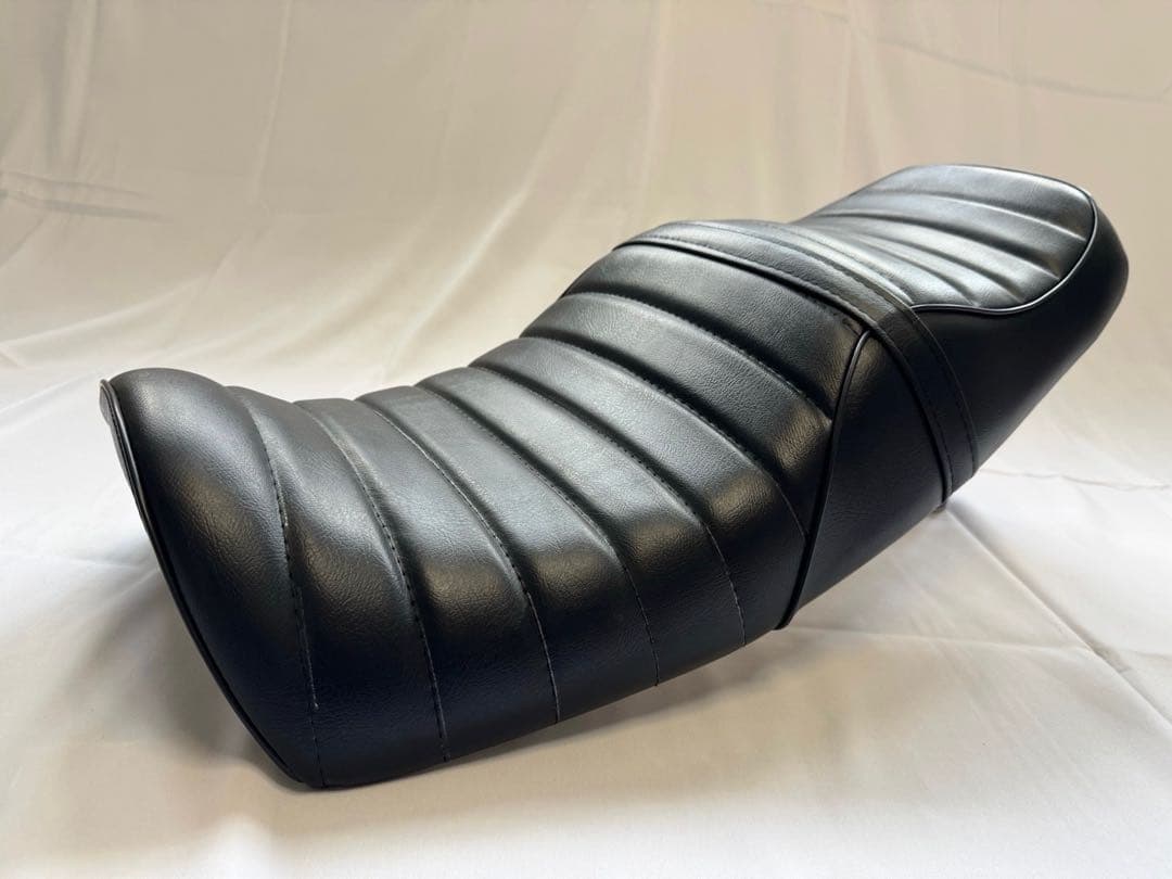 cb400sf タックロールシート nc42 nc39 ビンテージ風　即日発送