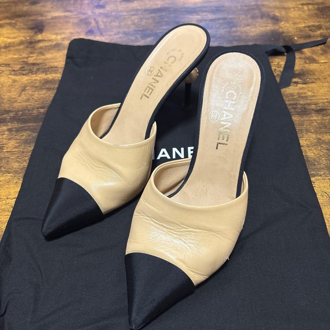 CHANEL ベージュ ブラック パンプス