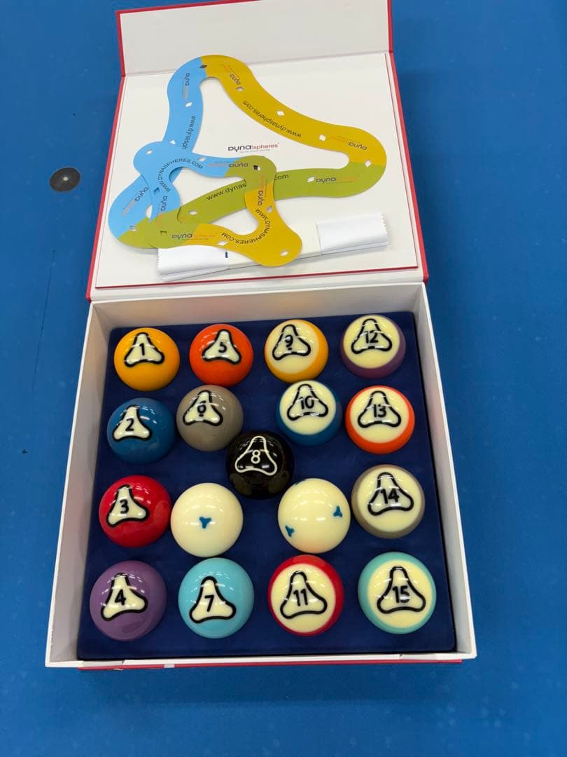 ビリヤード　ボール ダイナスフィア プラチナム （箱）中古