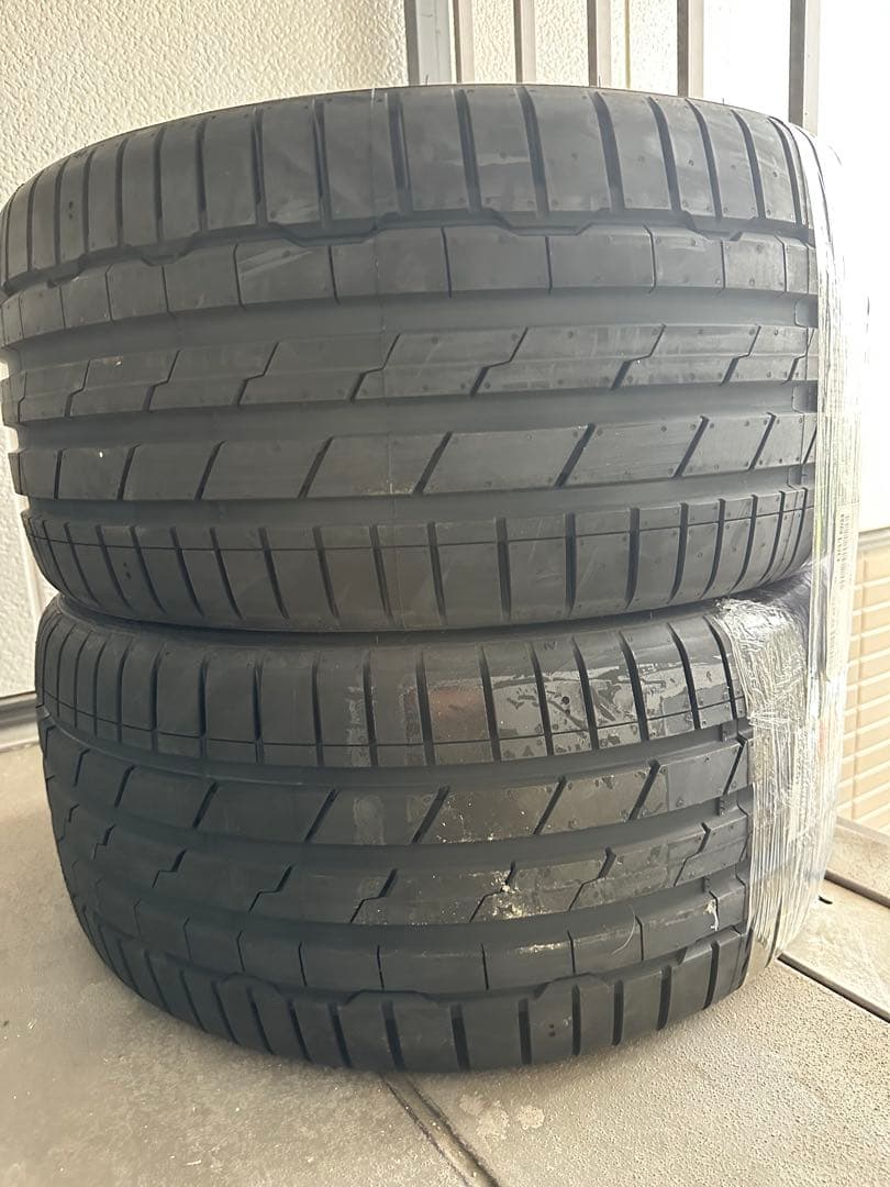 るな　最終値下げ　新品ハンコックタイヤ　255/35r18 2本