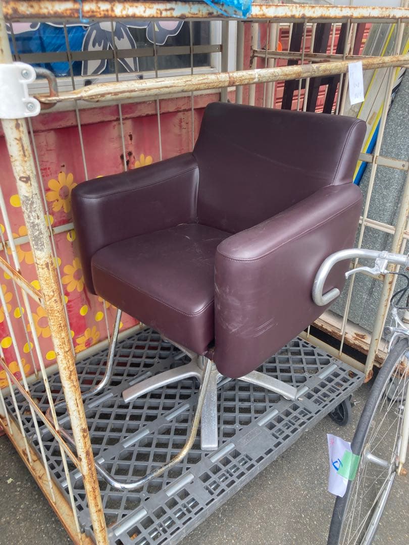 タカラベルモンド　スタイリングチェア　2脚あり　引き取り限定(配送応相談)