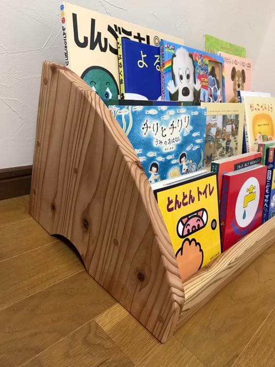 土日限定価格！！本棚　絵本棚　杉　ハンドメイド