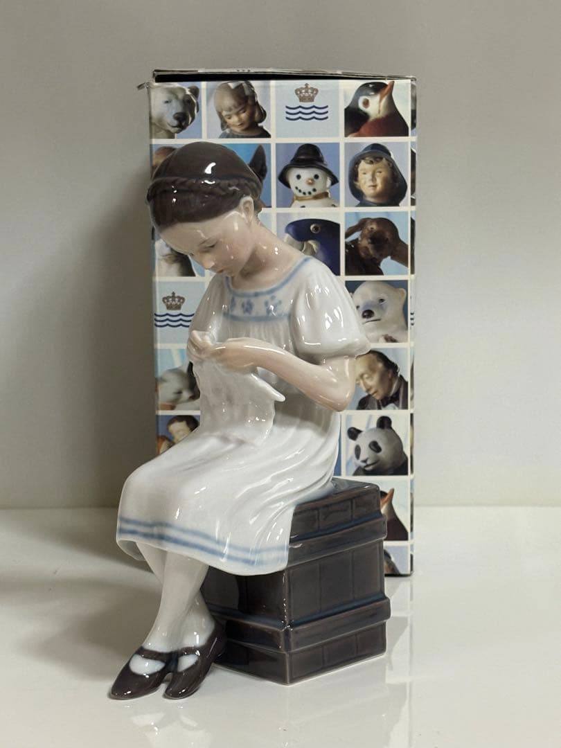 ロイヤルコペンハーゲン グレーテ　フイギュリン　未使用箱付き　デンマーク製