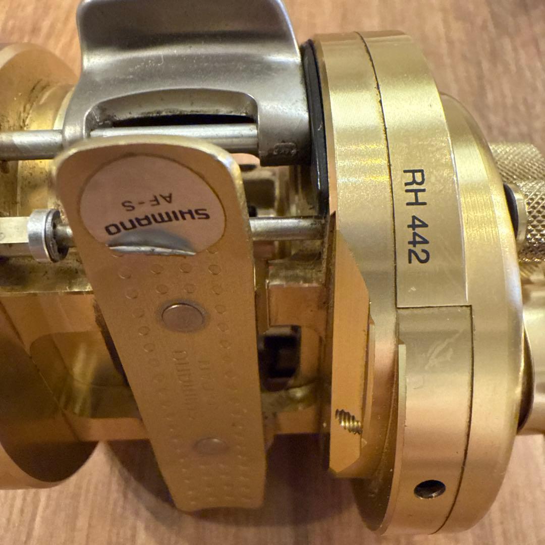 シマノ　01カルカッタコンクエスト100