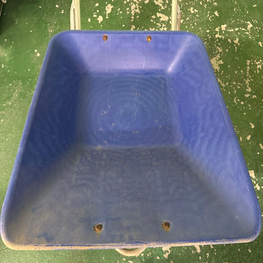 一輪車 アルミフレーム 園芸 土 木 運搬 農業資材 ガーデニング 格安