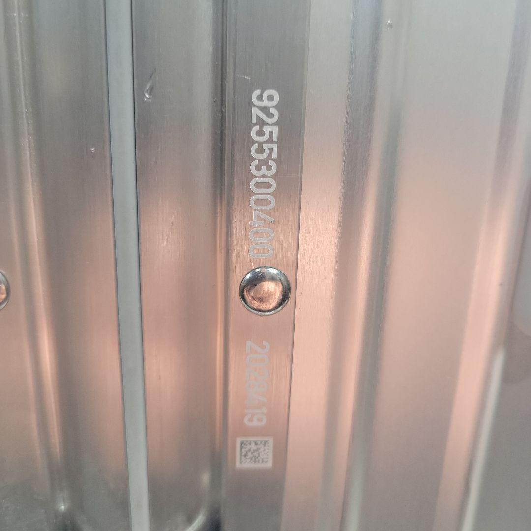 リモワ　オリジナル　925.53.00.4　キャビン　シルバー35リットル4輪