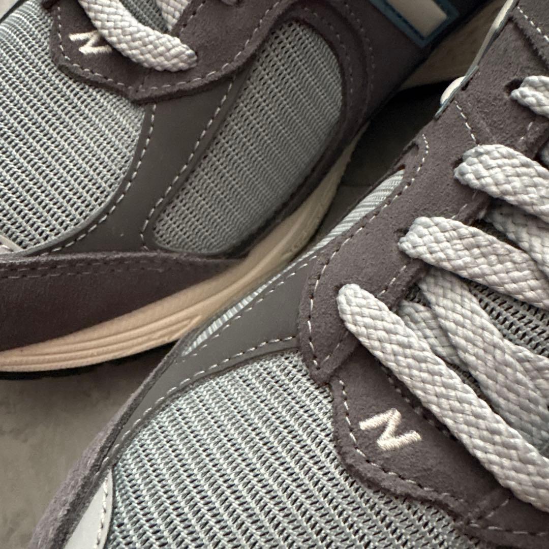 【新品、未使用】New Balance M2002RFB グレー