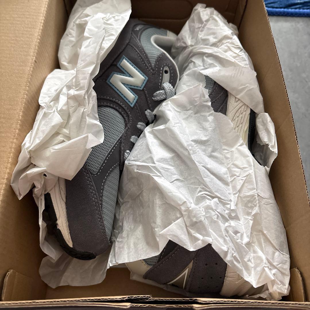 【新品、未使用】New Balance M2002RFB グレー