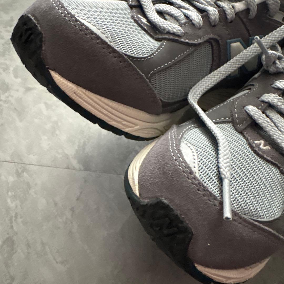 【新品、未使用】New Balance M2002RFB グレー