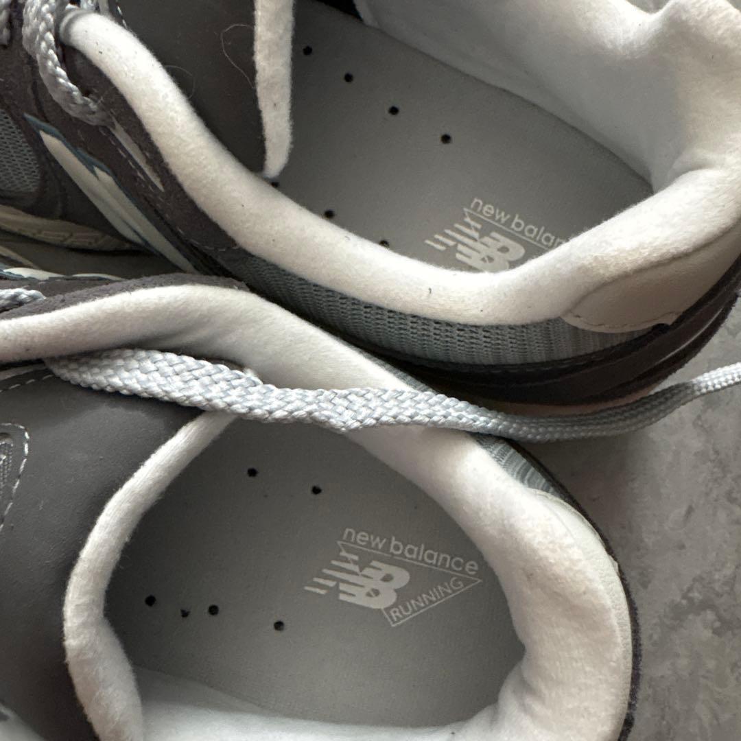 【新品、未使用】New Balance M2002RFB グレー