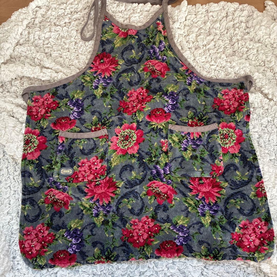 フェイラー　花柄エプロン