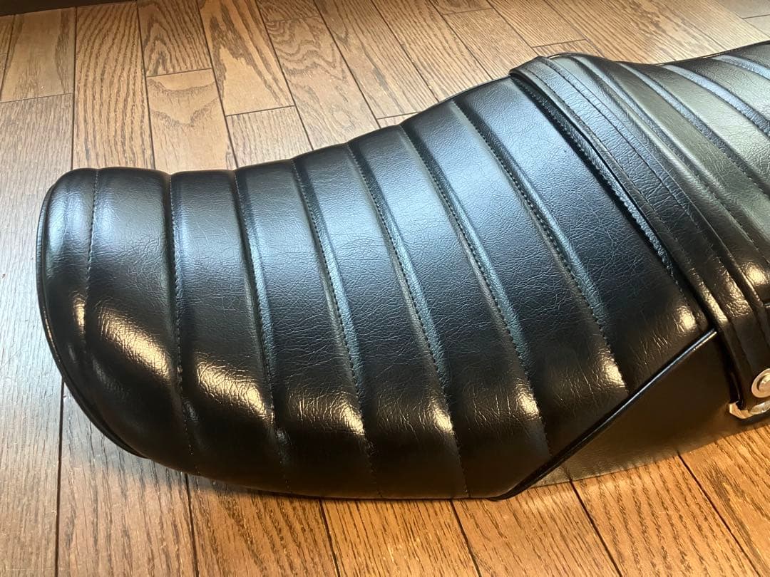 カワサキ ゼファー1100/RS用 タックロールシート アンコ抜き ZEPHYR