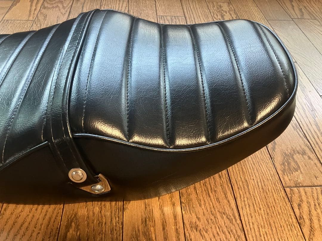 カワサキ ゼファー1100/RS用 タックロールシート アンコ抜き ZEPHYR