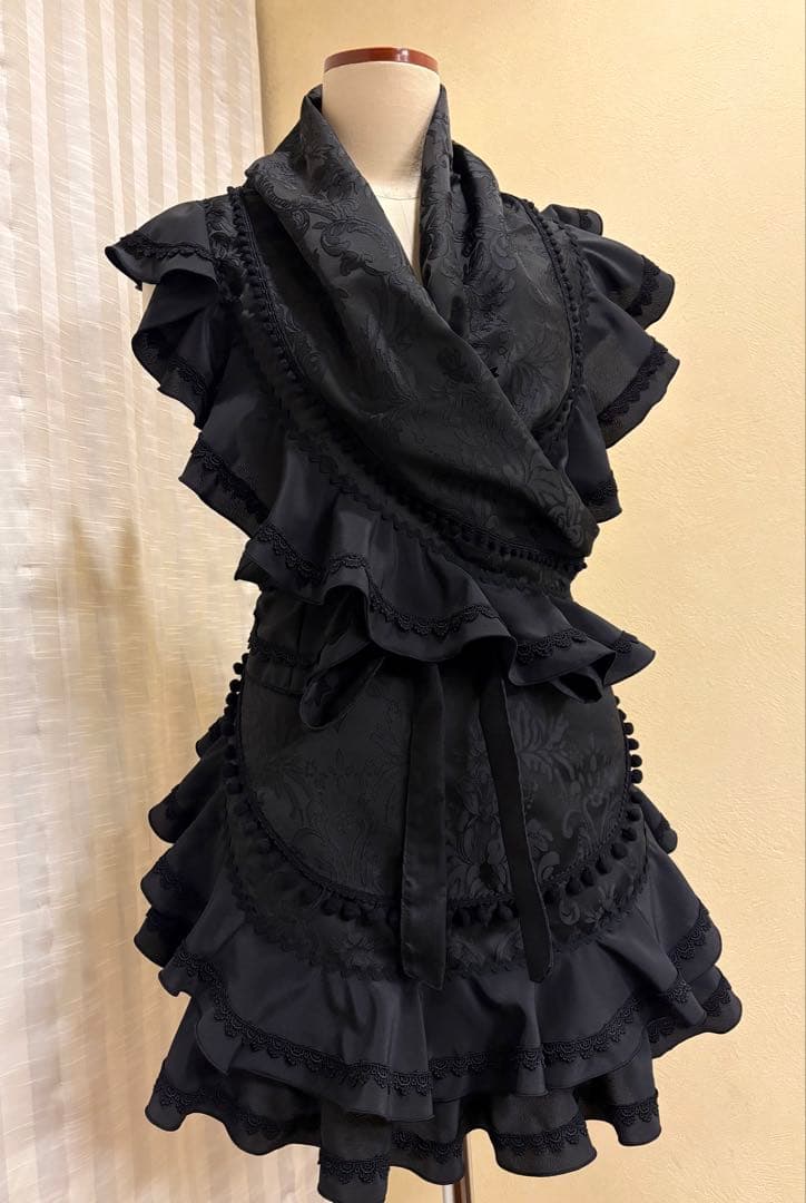 エプロン　ショート　黒ダマスクジャガード　黒フリル2段　フラメンコ 衣装