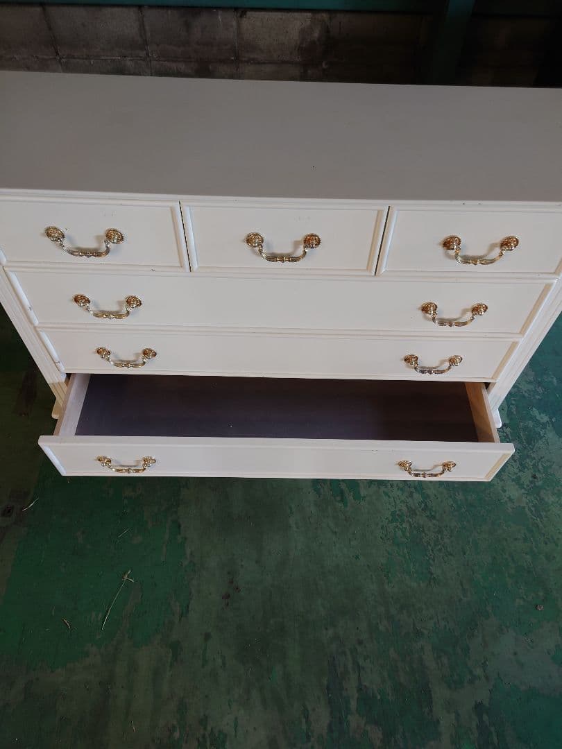 チェスト　白家具　猫脚　シャビーシック　ロココ　フレンチカントリー　サイドボード