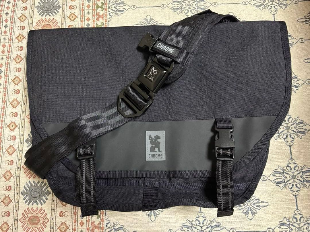 CHROME メッセンジャーバッグ CTZ 15L ブラック