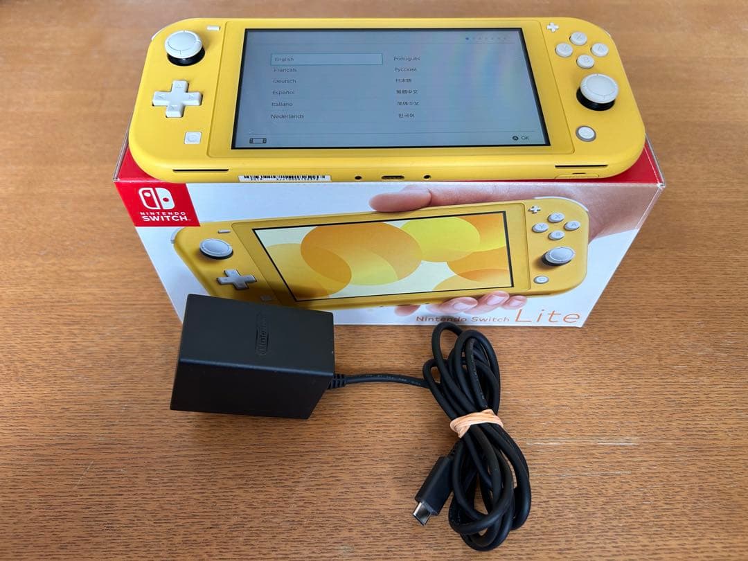 美品　Nintendo Switch Lite イエロー 本体