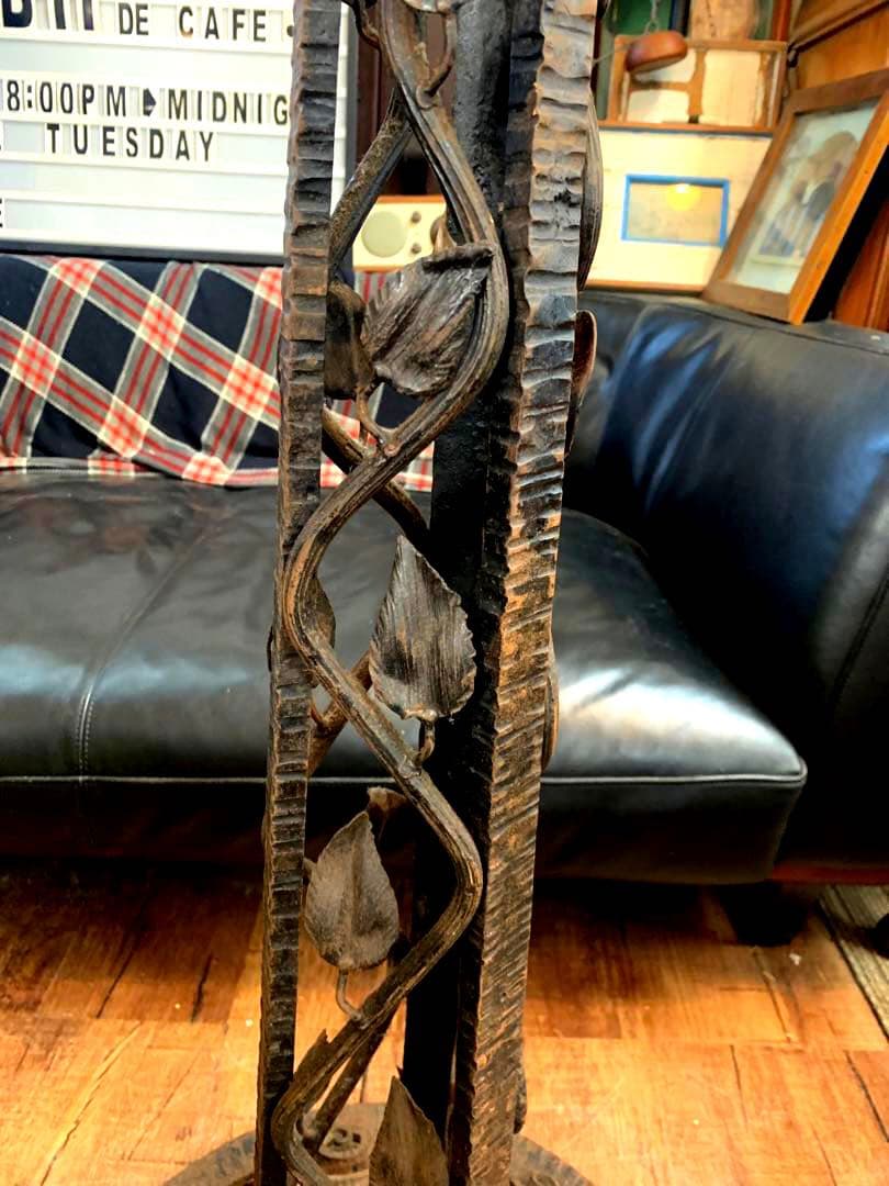 ヴィンテージ　アイアンモニュメント