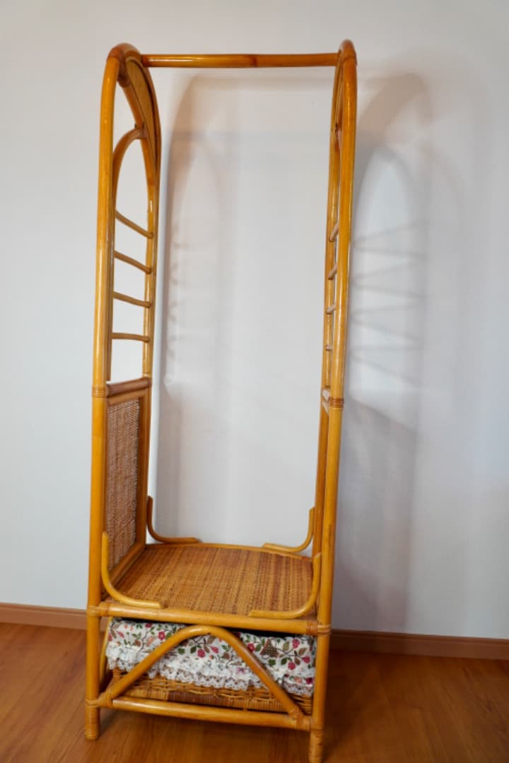 ラタン ハンガーラック 花柄バスケット付き