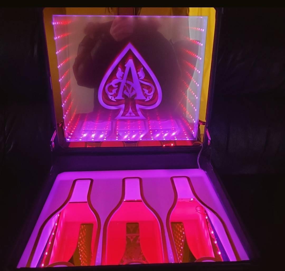 激レア アルマンド ディスプレイ LED アタッシュ ケース シャンパン