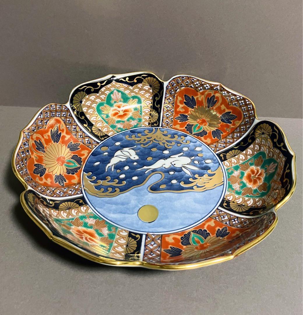 青藍 古伊万里様式 金襴手 大皿 花形 うさぎ 月 波