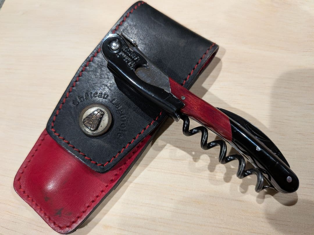 シャトーラギオール LE ROUGE ET LE NOIR 赤と黒