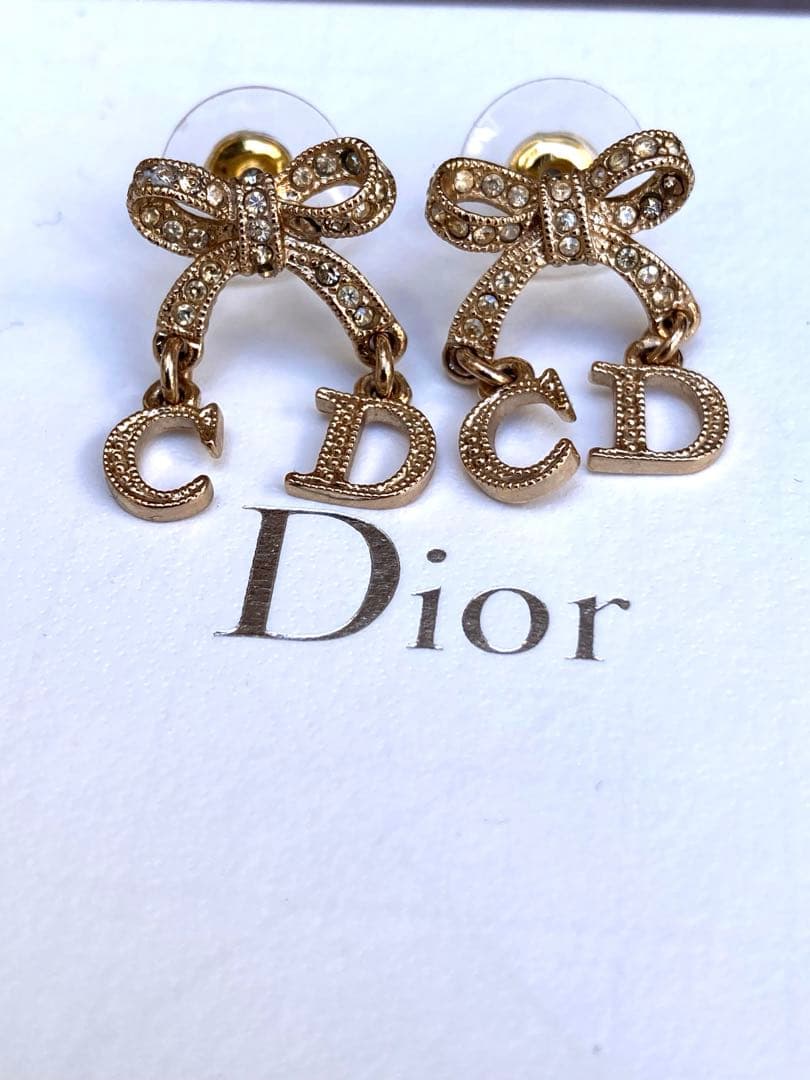 Dior リボン ピアス