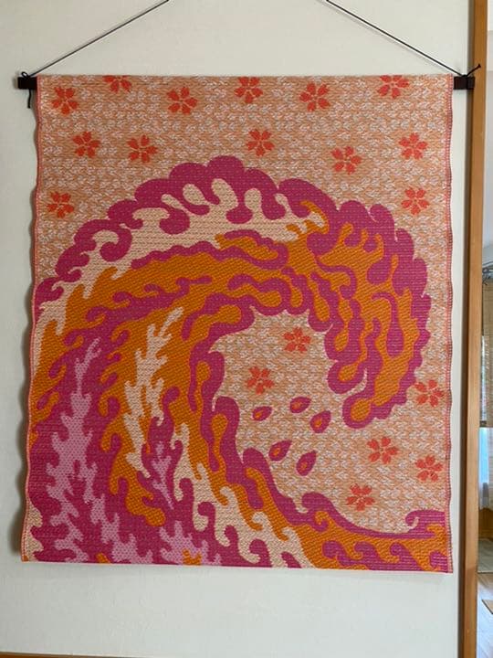 ビッグウェーブ（ピンク）い草×和紙糸タペストリー約93.5cm×108.5cm