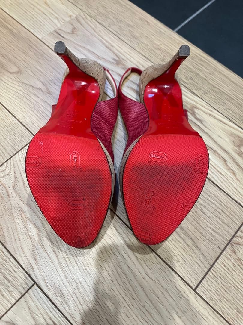 クリスチャンルブタン　36