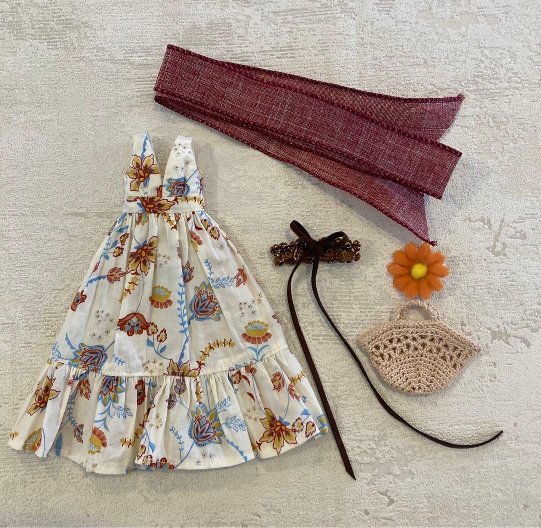 ブライスアウトフィット　カフェ女給さん　黄　紫　リゾートドレスセット　KOKKA